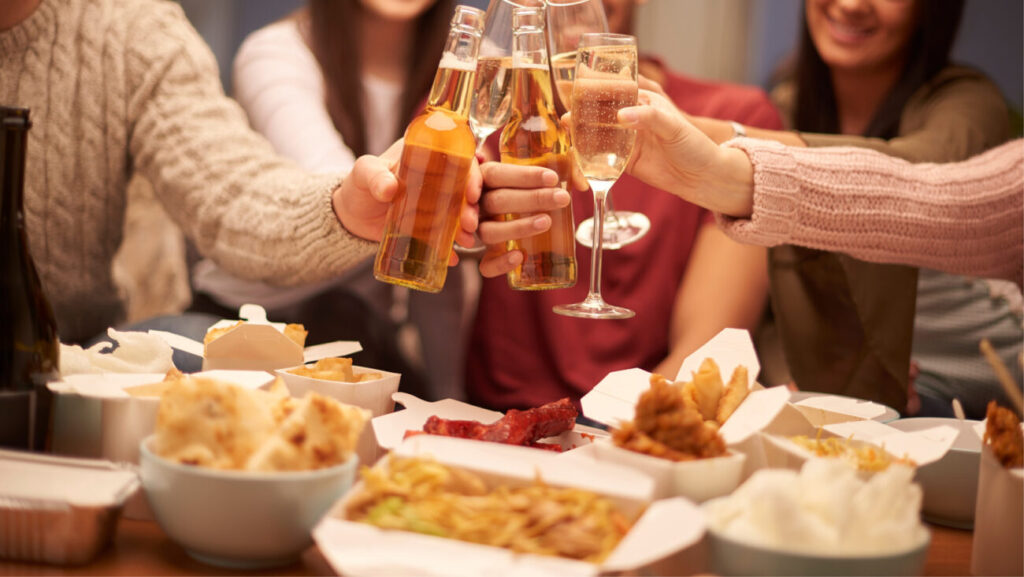 お酒が部屋まで届く！